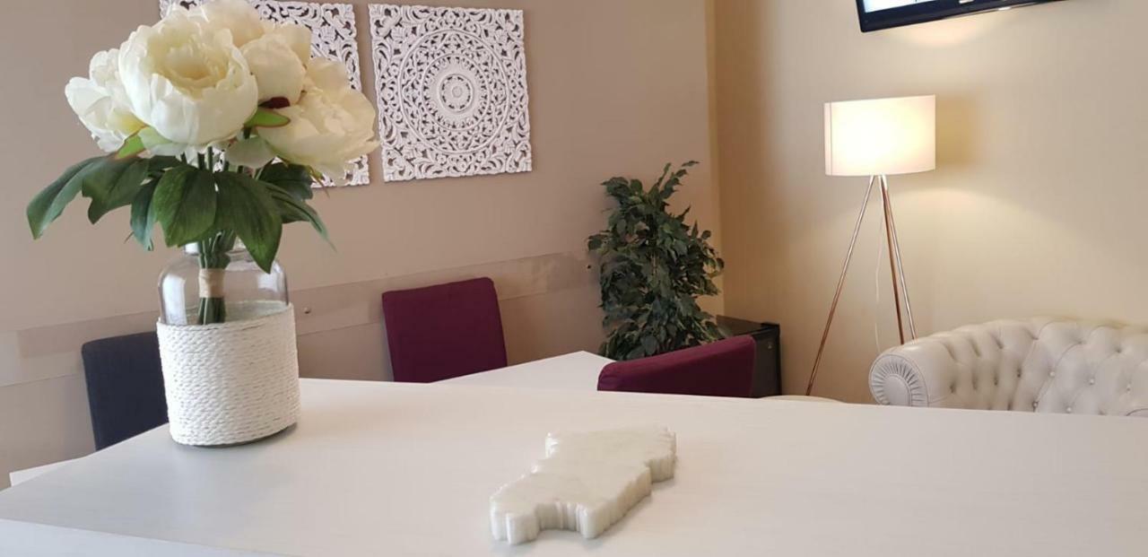 Fior Di Loto Rooms Cagliari Eksteriør bilde